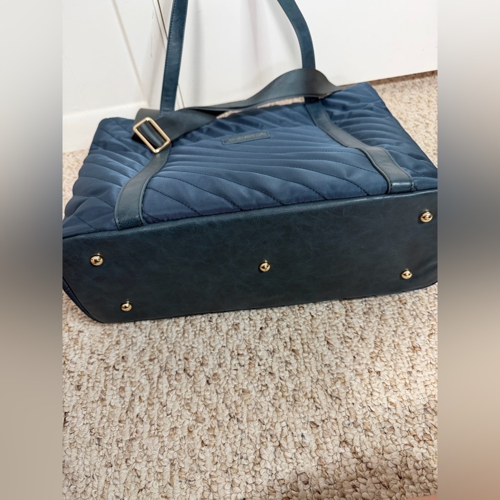 Vilah Bloom Quilted Nylon Tote Navy New without tag - Picture 10 of 13